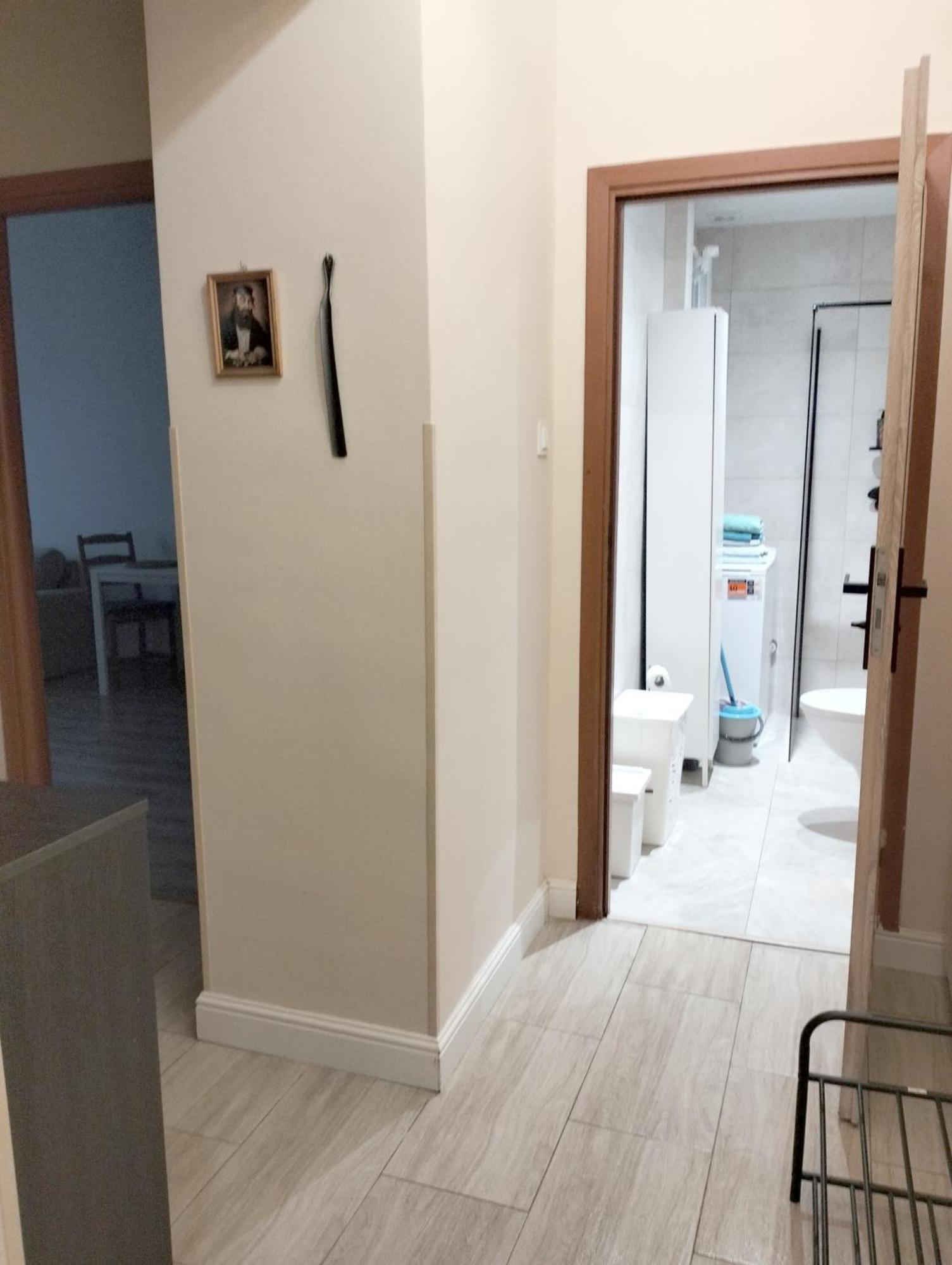 Night Host Trzebnicka 84 Free Parking